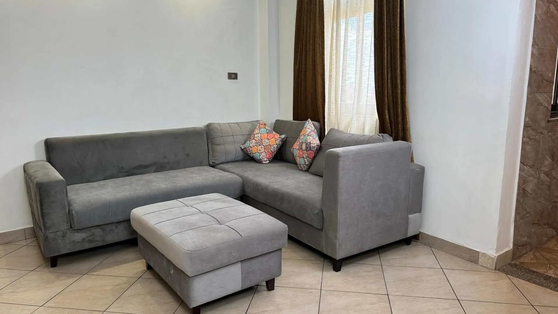 Road Map Guest House أديس أبابا شقة